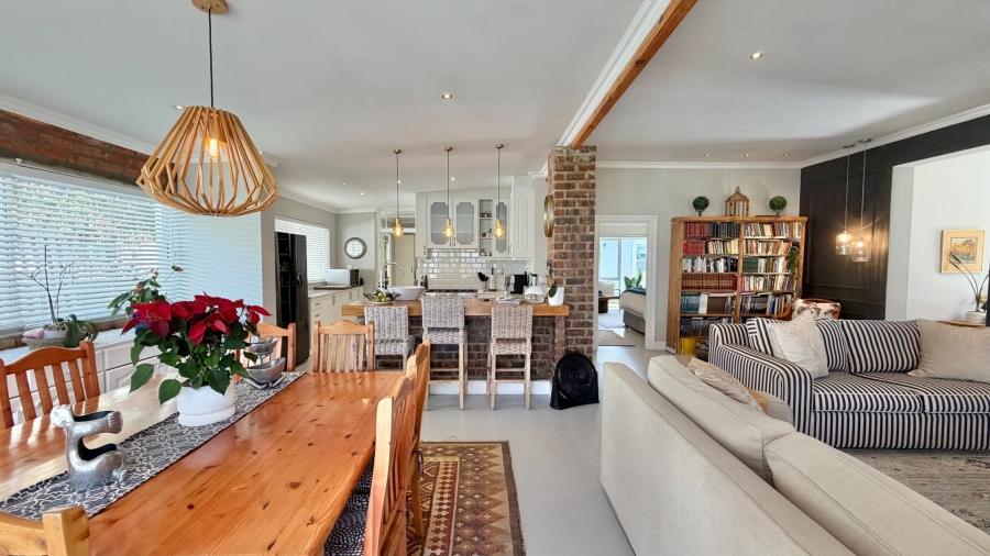 3 Bedroom Property for Sale in Gordons Bay Village Western Cape